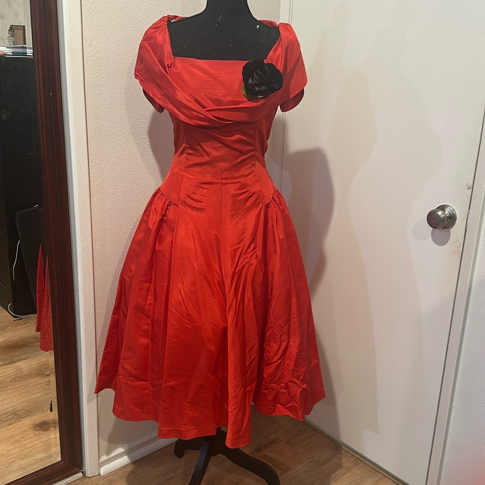 50’s vintage red cocktail dress tea length shelf bust lovely taffeta fabric.